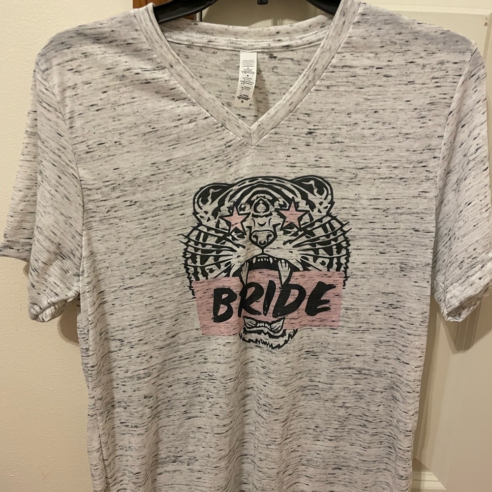 Tee shirt